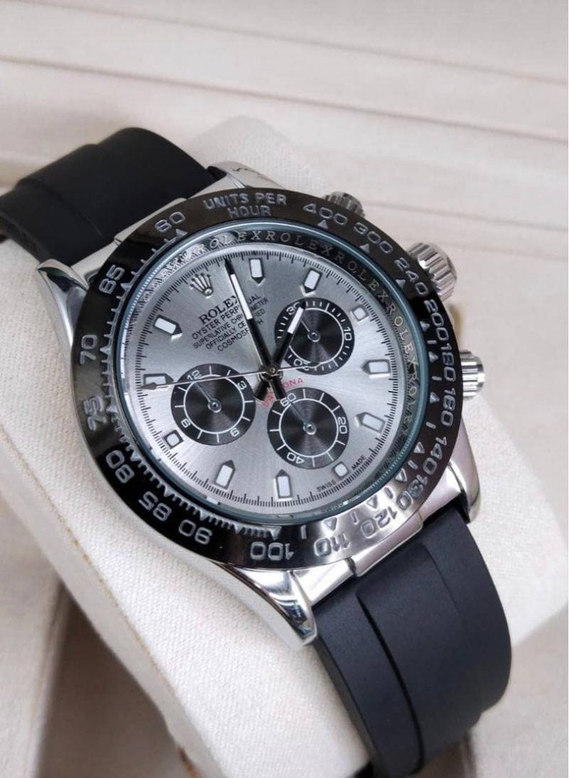 Rolex Oyster Perpetual Daytona Chronograph - Lumivelle